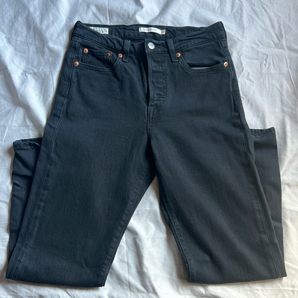 Levi’s Wedgie Straight Dark Wash High Rise Jeans Size 25